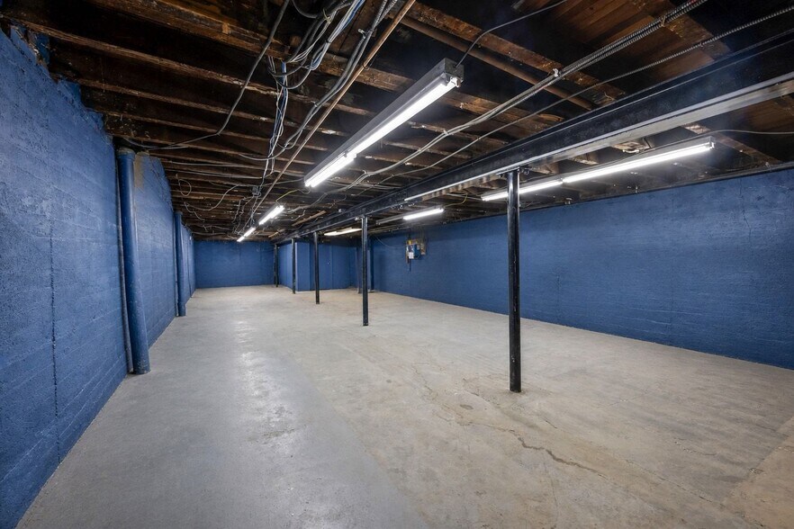 More Photos Of 5 Northern Blvd, Great Neck Apartments For Lease