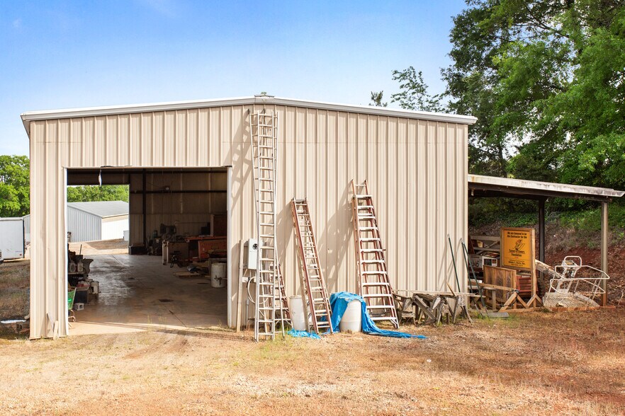 More Photos Of 245 Welpine Rd, Pendleton Warehouse For Lease