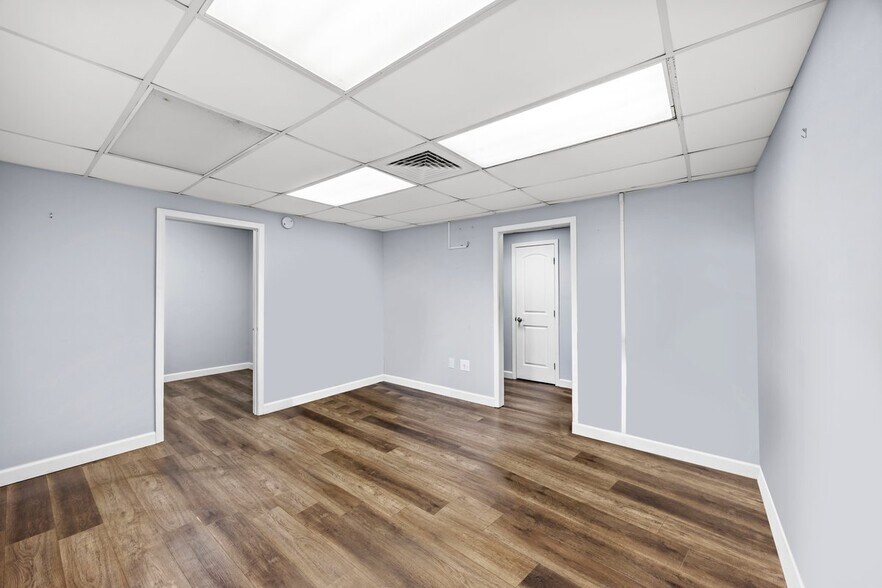 More Photos Of 6266 W St, Pensacola Office For Sale