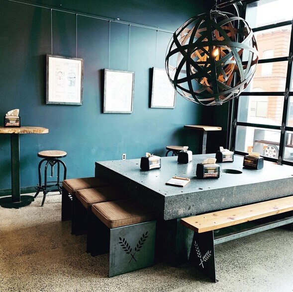 More Photos Of 664 N Russell St, Portland Restaurant For Sale