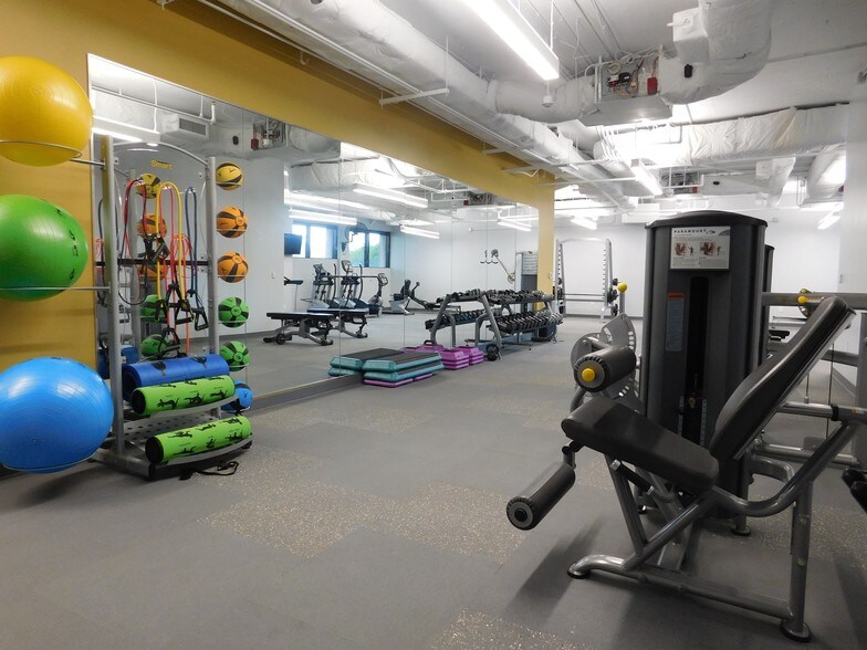 More Photos Of 6300 Bridgepoint Pky, Austin Office For Lease