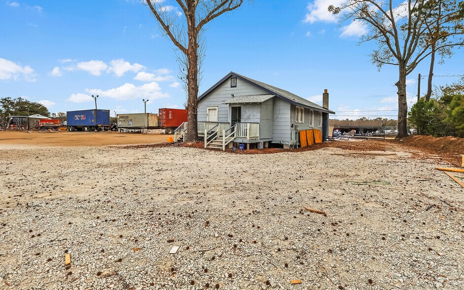 More Photos Of 123 Beasley Rd, Savannah Industrial For Sale