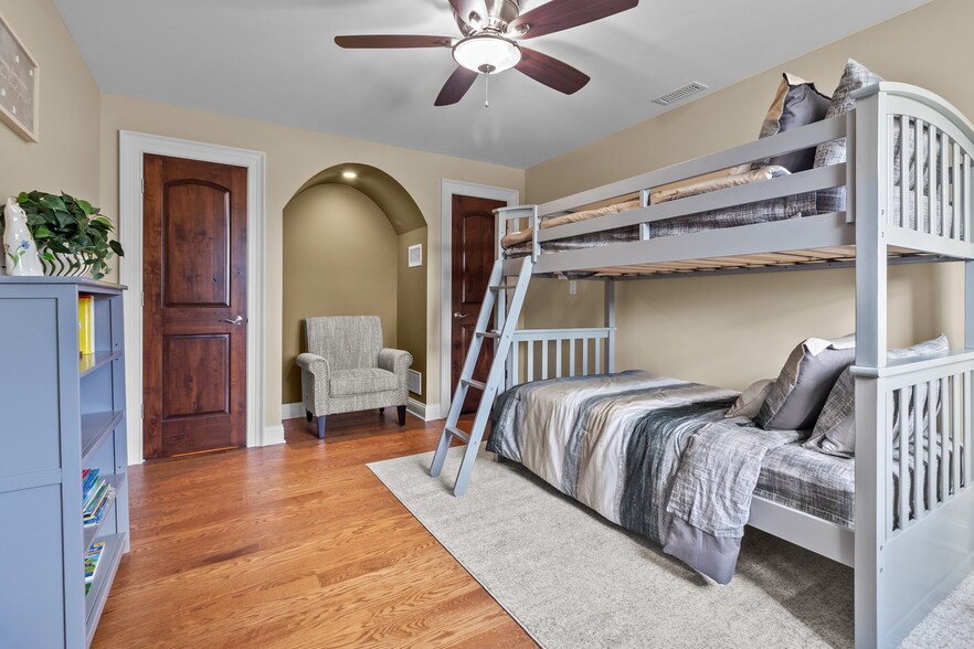 More Photos Of 8508 Il Route 120, Woodstock Specialty For Sale