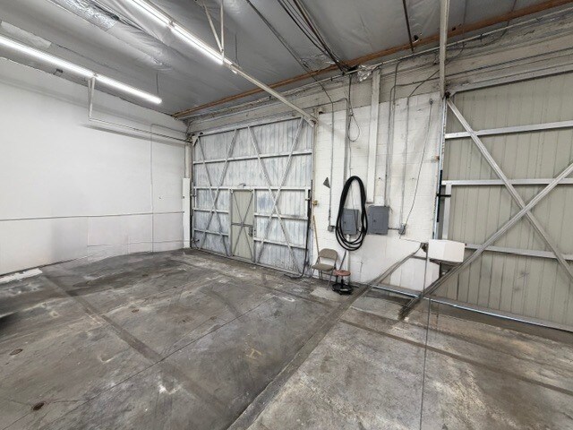 More Photos Of 2814 N San Fernando Blvd, Burbank Auto Repair For Lease