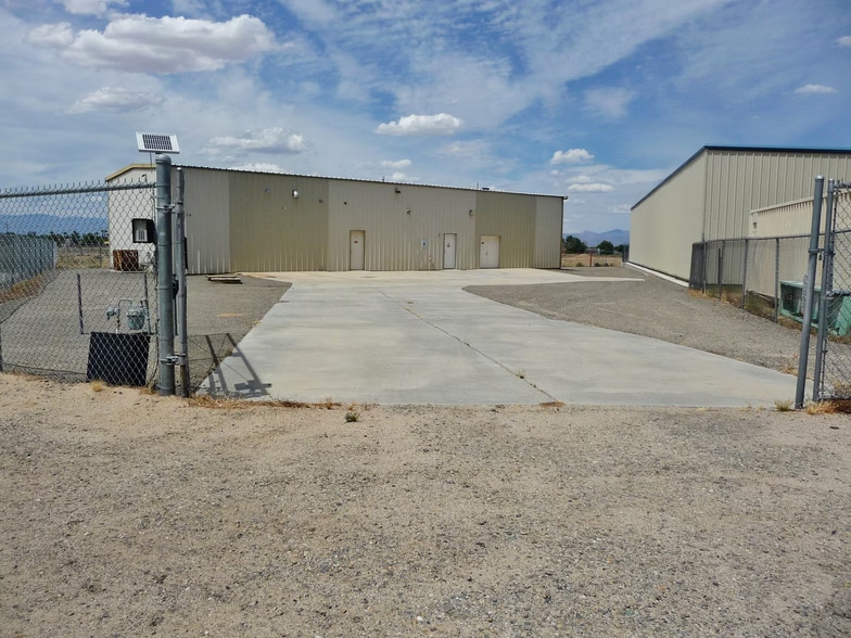 More Photos Of 1014 Kyle Ct, Ridgecrest Warehouse For Sale