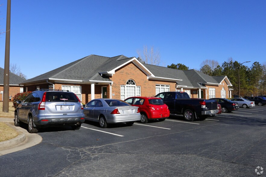 More Photos Of 2230 Towne Lake Pky, Woodstock Office For Lease