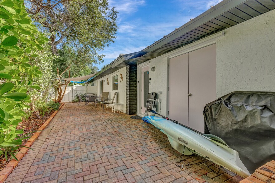 More Photos Of 1505 Coral Ave, Vero Beach Apartments For Sale