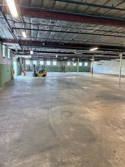 More Photos Of 616 Nolan Ave, Morrisville Warehouse For Lease