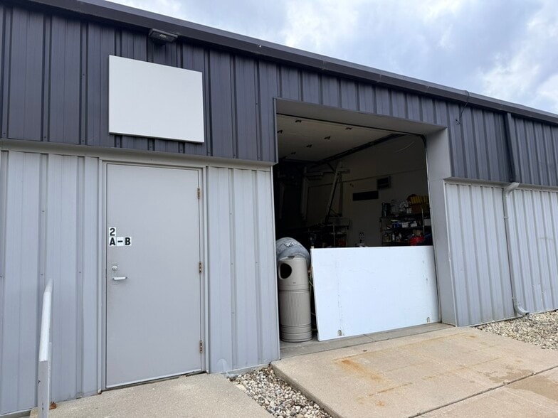 More Photos Of 1001 Arboretum Dr, Waunakee Flex For Lease