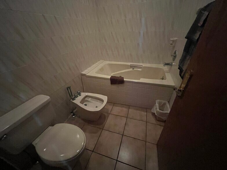 More Photos Of 200 N Thornton Ave, Orlando Office For Sale