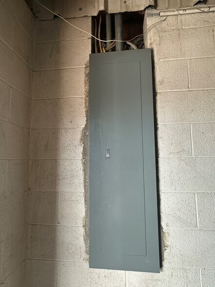 More Photos Of 1662 Murfreesboro Rd, Woodbury General Retail For Sale