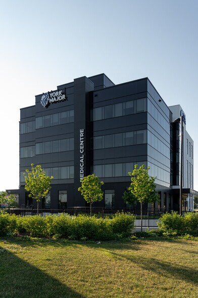 More Photos Of 191 McNaughton Rd E, Vaughan Medical For Lease