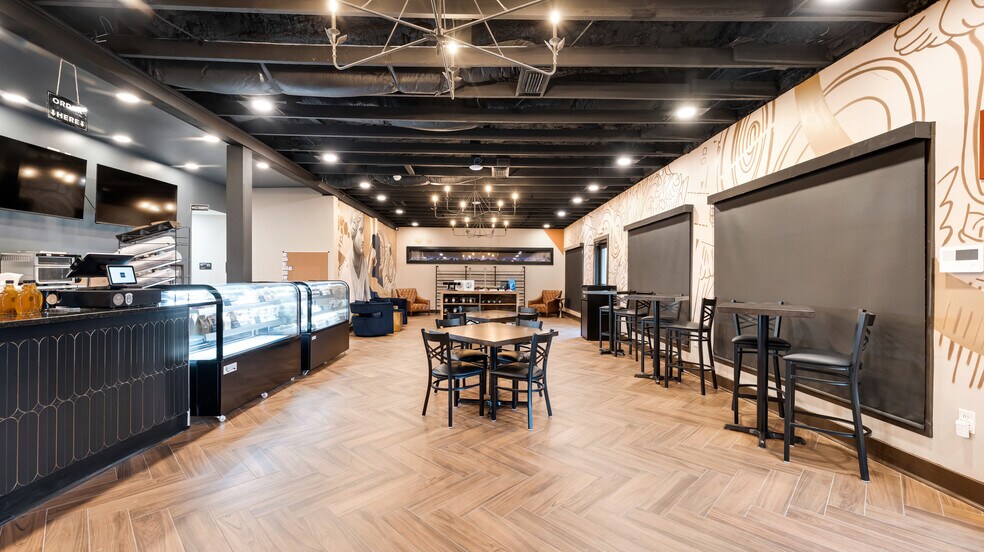 More Photos Of 6776 Caroline St, Milton Coworking Space
