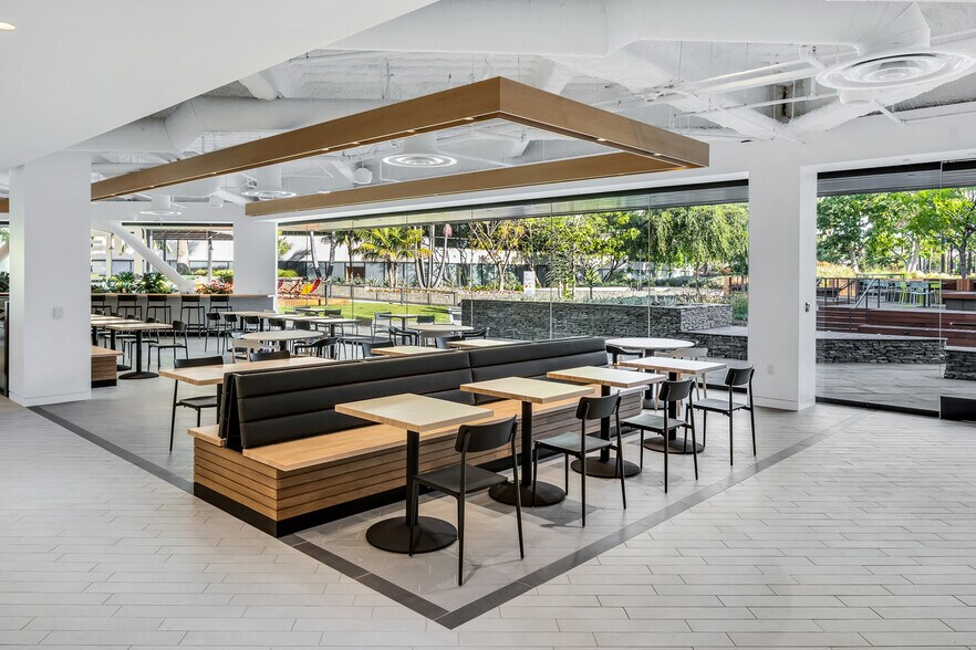 More Photos Of 2401 Colorado Ave, Santa Monica Unknown For Lease