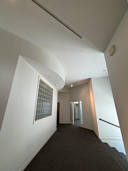 More Photos Of 2919 Canton St, Dallas Light Manufacturing For Sale