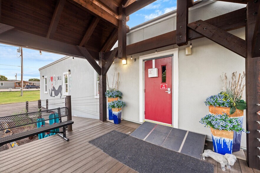 More Photos Of 31300 Ranch Road 12, Dripping Springs Specialty For Sale
