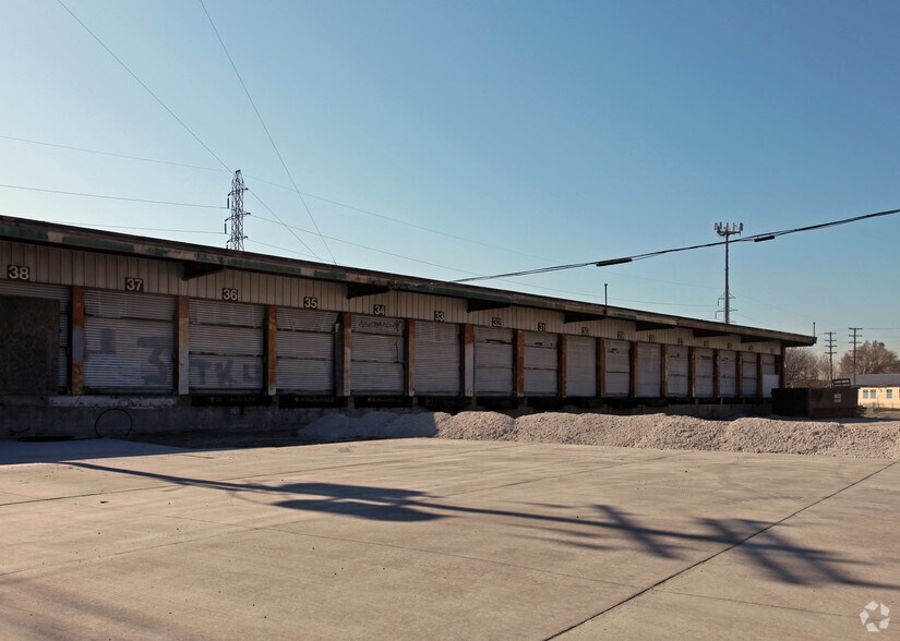 More Photos Of 6575 W Vernor Hwy, Detroit Truck Terminal For Lease