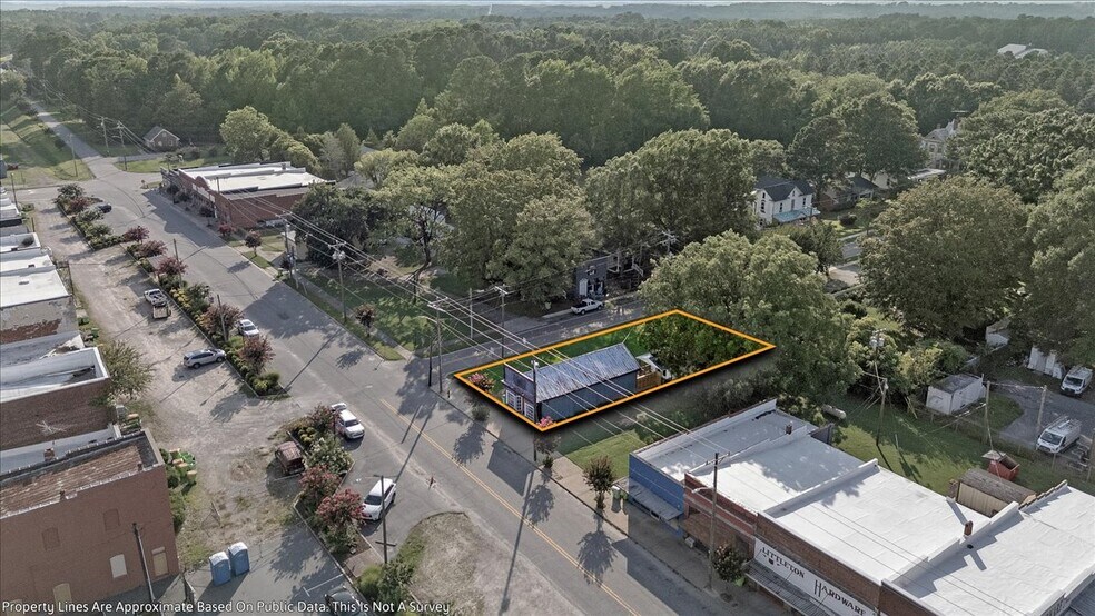 More Photos Of 202 E. North Main Street, Littleton General Retail For Sale