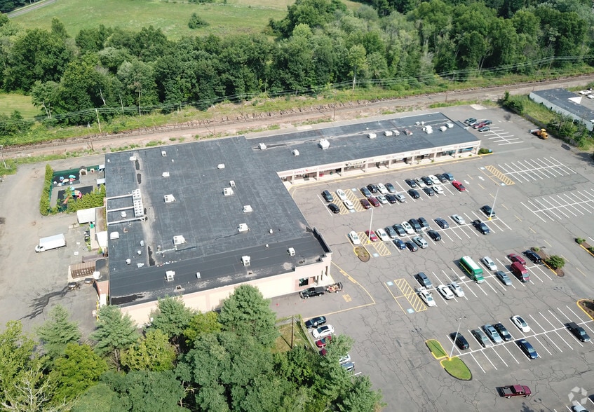 More Photos Of 38-40 Tunxis Ave, Bloomfield Unknown For Lease