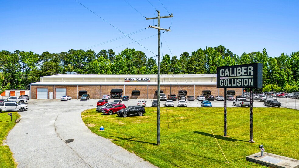 Primary Photo Of 3133 Wade Hampton Blvd, Taylors Auto Repair For Sale