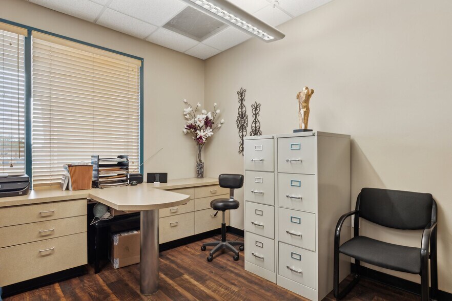 More Photos Of 11111 N Scottsdale Rd, Scottsdale Office For Sale