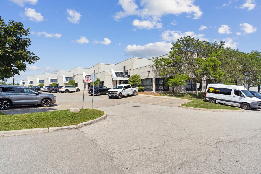 More Photos Of 6725 Millcreek Dr, Mississauga Warehouse For Lease
