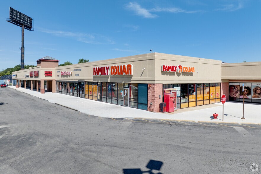 More Photos Of 5401 S Wentworth Ave, Chicago Unknown For Lease