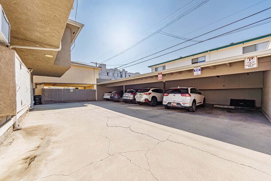 More Photos Of 1037 S Holt Ave, Los Angeles Apartments For Sale