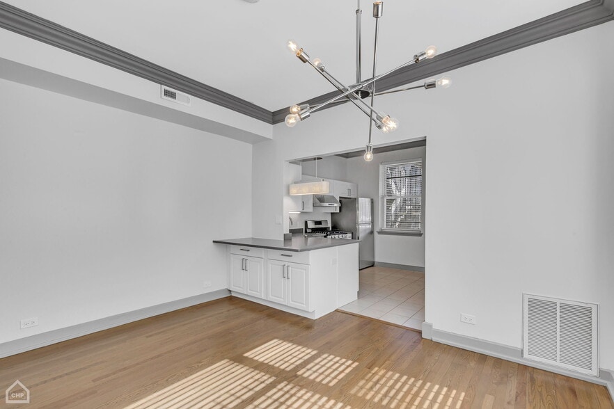 More Photos Of 4745 S Saint Lawrence Ave, Chicago Apartments For Sale