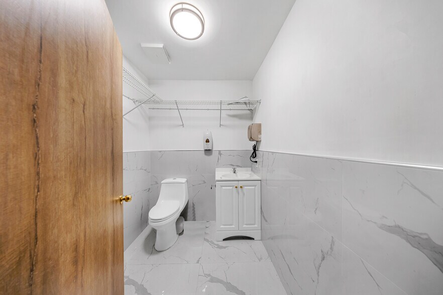 More Photos Of 380 E 9th St, Hialeah Unknown For Lease