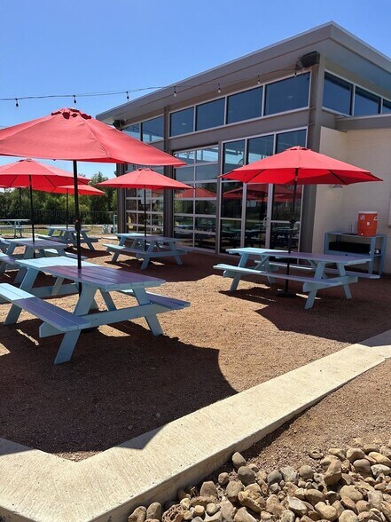 More Photos Of 29035 RR12 Ranch Rd. 12, Dripping Springs General Retail For Sale