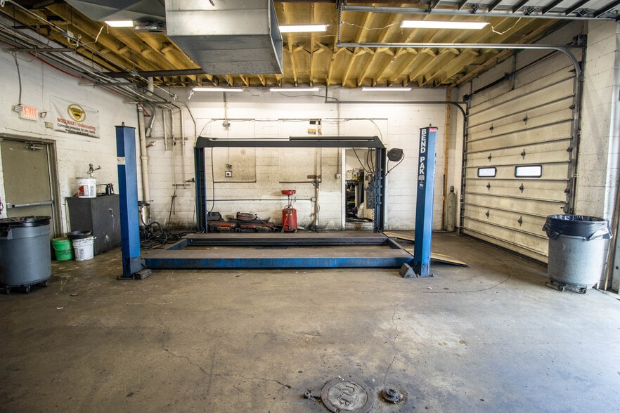 More Photos Of 10185 N Saginaw Rd, Clio Auto Repair For Sale