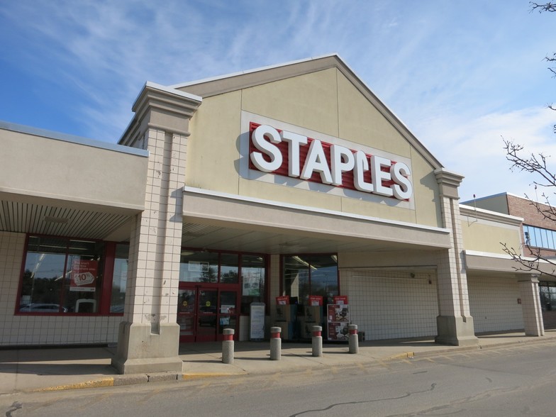 Primary Photo Of 20 Portsmouth Ave, Stratham Unknown For Sale