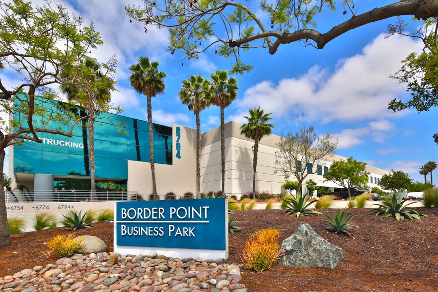 More Photos Of 6774 Calle De Linea, San Diego Unknown For Lease