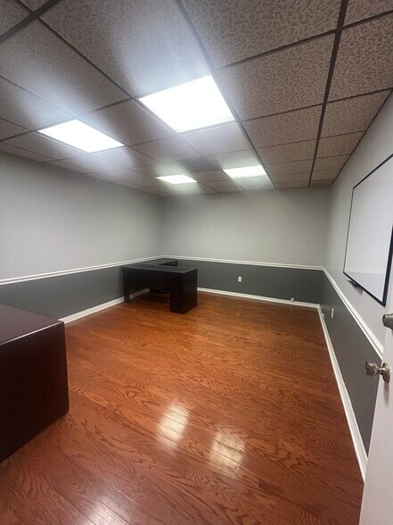 More Photos Of 300 N Franklin St, Tampa Office For Lease