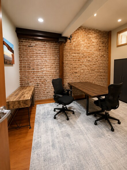 More Photos Of 317 W 1st Ave, Albany Storefront Retail Office For Lease