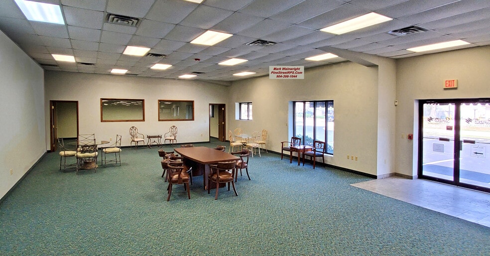More Photos Of 11320 Distribution Ave E, Jacksonville Manufacturing For Lease