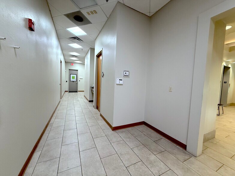 More Photos Of 1743 Park Center Dr, Orlando Medical For Lease