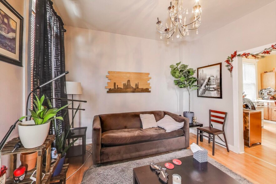More Photos Of 2916 W 25th Pl, Chicago Multifamily For Sale