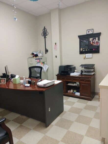 More Photos Of 308-316 Dolphin Dr, Jacksonville Medical For Lease