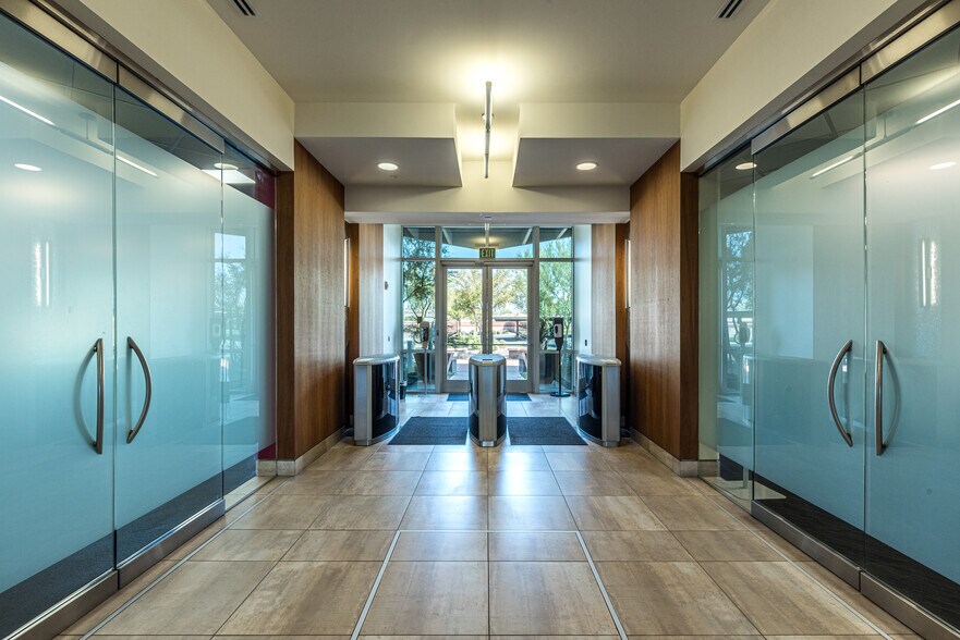 More Photos Of 8990 W Glendale Ave, Glendale Office For Sale