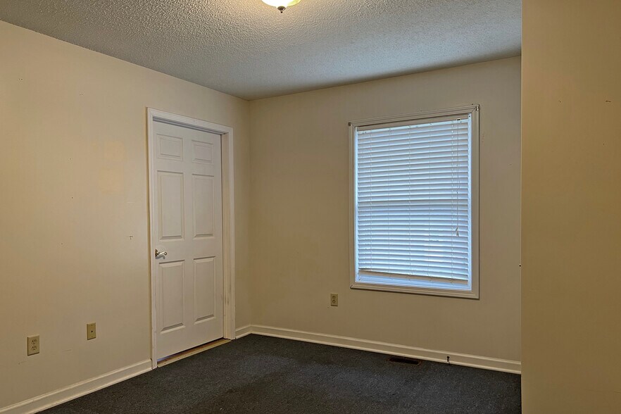 More Photos Of 1117 Brookhaven Rd, Franklin Assisted Living For Sale