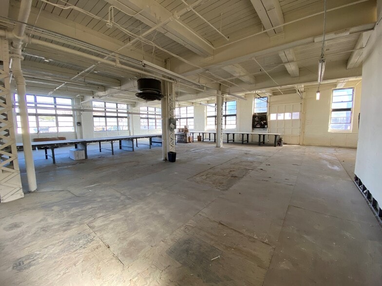 More Photos Of 1435 51ST St, North Bergen Manufacturing For Lease