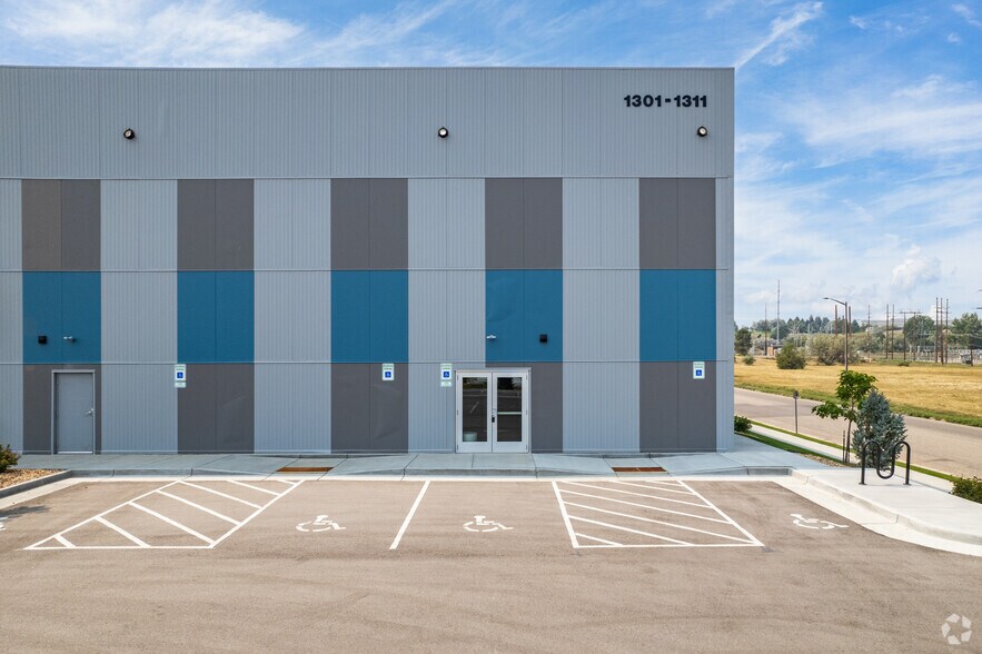 Primary Photo Of 1301 S Roosevelt Ave, Loveland Warehouse For Lease