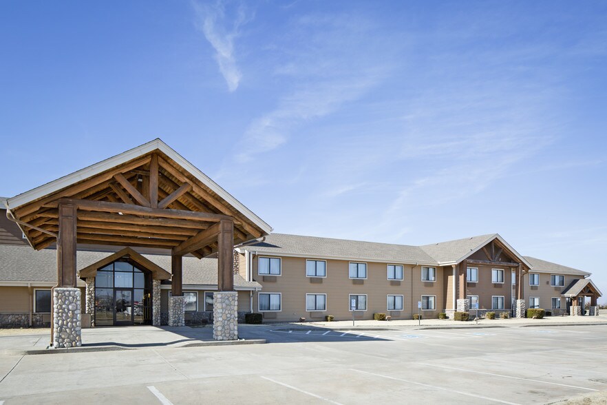 More Photos Of 2405 S El Camino Dr, Sayre Hotel For Sale