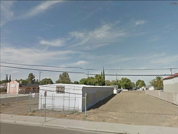 More Photos Of 906 G St, Los Banos Self Storage For Lease