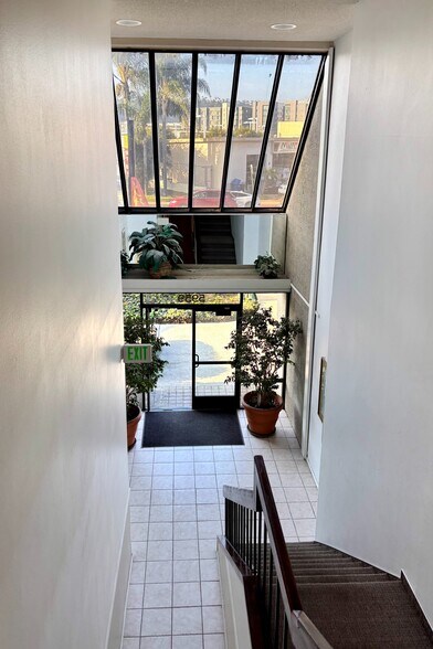 More Photos Of 5959 Mission Gorge Rd, San Diego Office For Sale