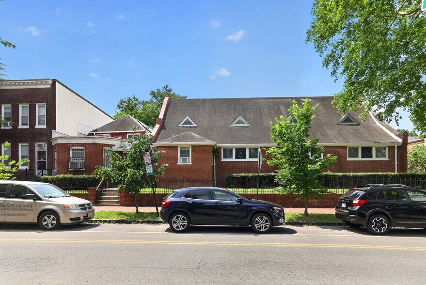 More Photos Of 653 11th St NE, Washington Religious Facility For Sale
