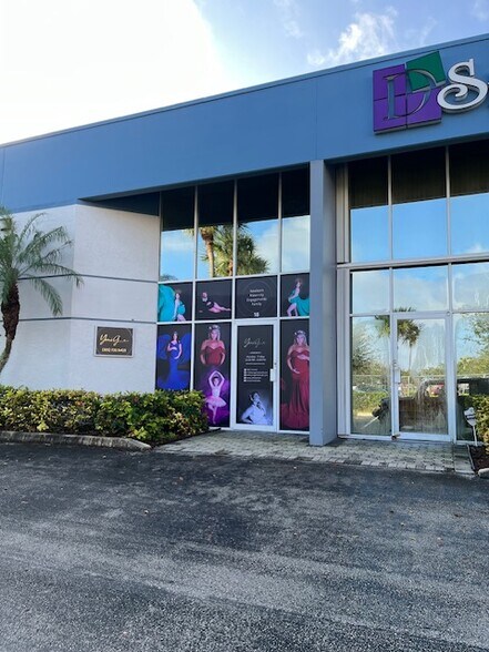 More Photos Of 16115 SW 117th Ave, Miami Showroom For Sale