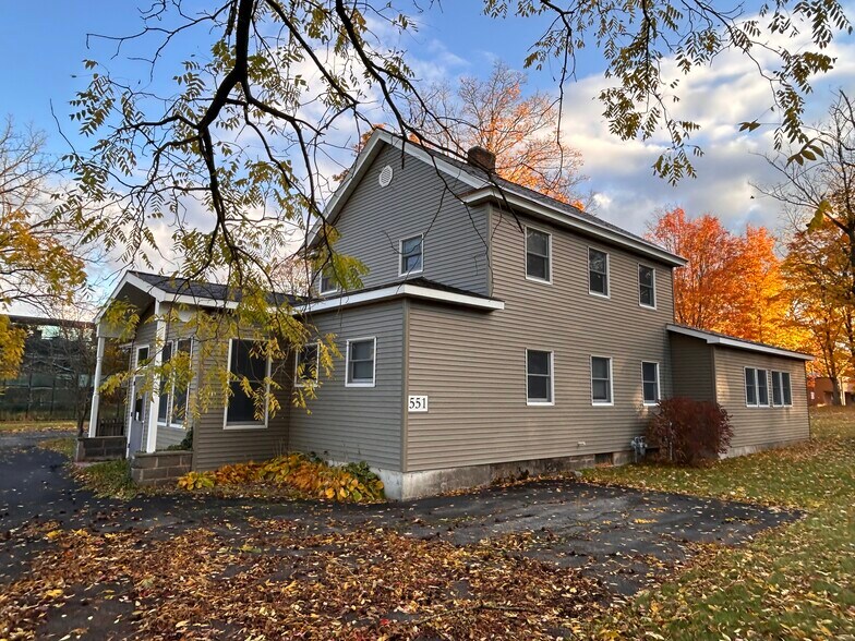 More Photos Of 551 E Genesee St, Fayetteville Office For Sale